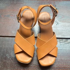 Everlane wood and leather sandals. SZ 8